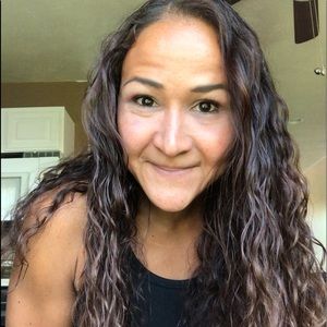 Meet your Posher, Alma